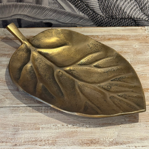 Feuille botanique dorée