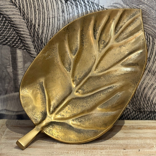 Feuille botanique dorée