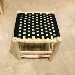 Tabouret tressé noir